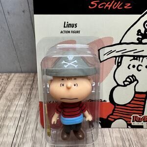 Peanuts Linus w Blanket Action Figure Charlie Brown Collectibles NEW FAST SHIP